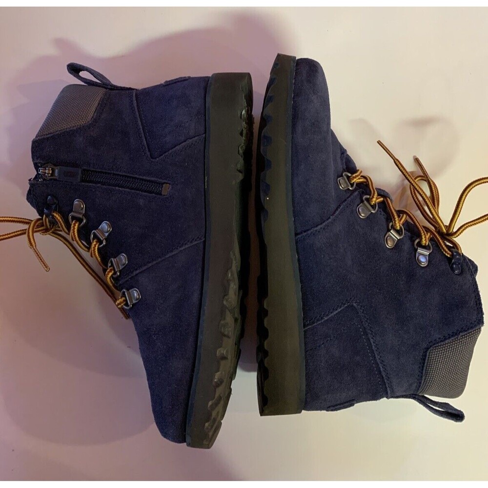 UGG $90 Kids Hiking Boots US Size 4 Sherpa Lining Water Proof  Navy Hilmar EUC - Picture 6 of 9